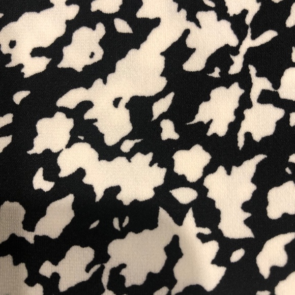 WHBM MJ Shorts - Picture 7 of 9